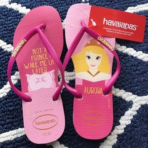 NWT Havaianas Sleeping Beauty Flip Flops
